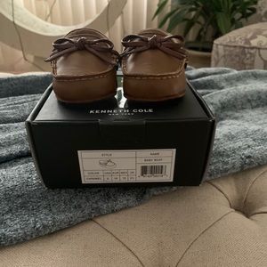 Kennth Cole soft bottom baby shoes sz 3